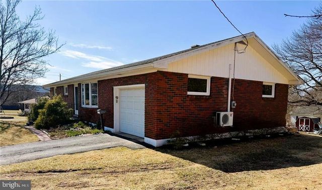 106 N 12TH ST, Lehighton, PA 18235