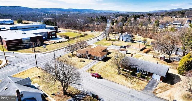 106 N 12TH ST, Lehighton, PA 18235