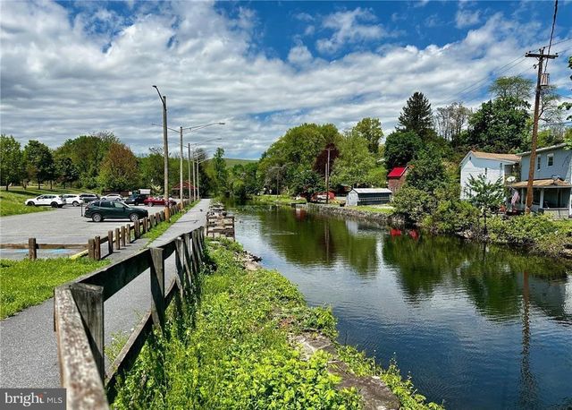 106 N 12TH ST, Lehighton, PA 18235