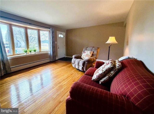 106 N 12TH ST, Lehighton, PA 18235