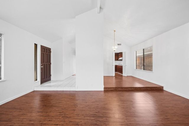 1753 Park Place Dr, Carmichael, CA 95608