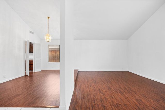 1753 Park Place Dr, Carmichael, CA 95608