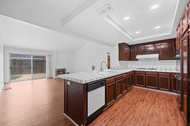 1753 Park Place Dr, Carmichael, CA 95608