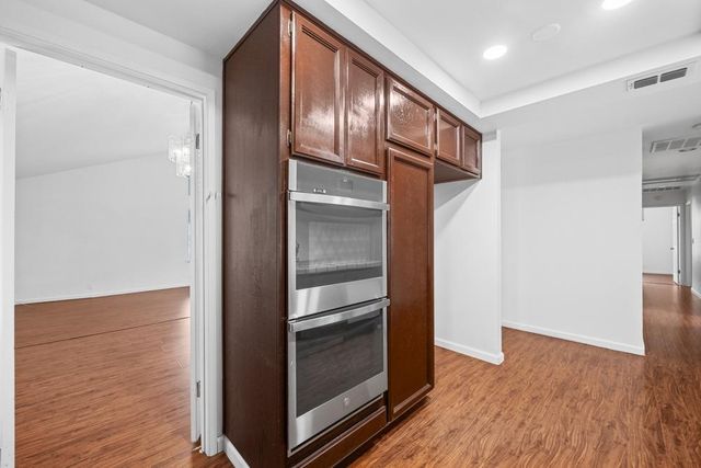 1753 Park Place Dr, Carmichael, CA 95608