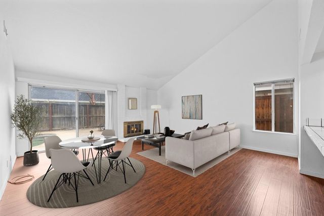 1753 Park Place Dr, Carmichael, CA 95608