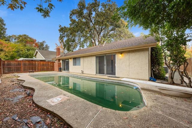 1753 Park Place Dr, Carmichael, CA 95608