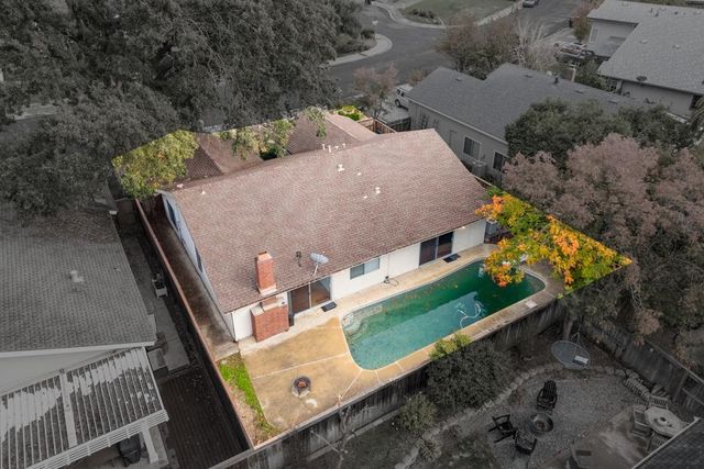 1753 Park Place Dr, Carmichael, CA 95608