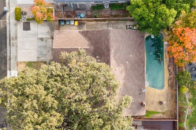 1753 Park Place Dr, Carmichael, CA 95608