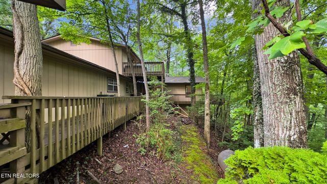 413 Hickory Tree Hollow Rd, Sevierville, TN 37876