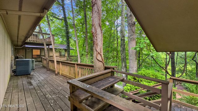 413 Hickory Tree Hollow Rd, Sevierville, TN 37876