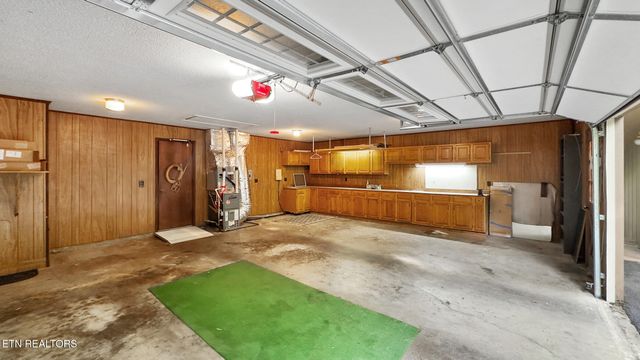 413 Hickory Tree Hollow Rd, Sevierville, TN 37876