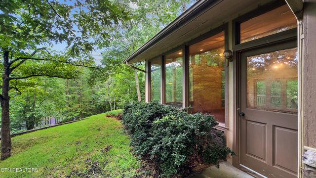 413 Hickory Tree Hollow Rd, Sevierville, TN 37876