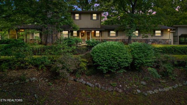 413 Hickory Tree Hollow Rd, Sevierville, TN 37876