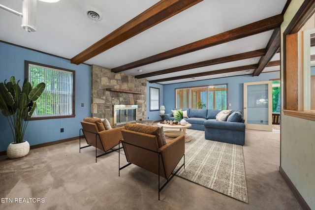 413 Hickory Tree Hollow Rd, Sevierville, TN 37876