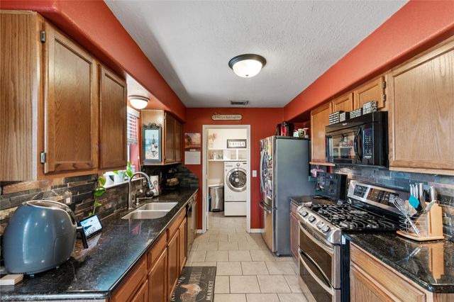 3727 Oak Lace Drive, Spring, TX 77389