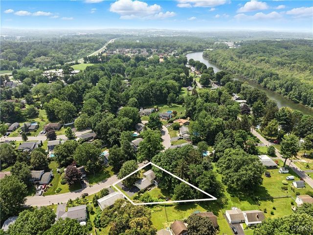 7536 Moccasin Path, Salina, NY 13090