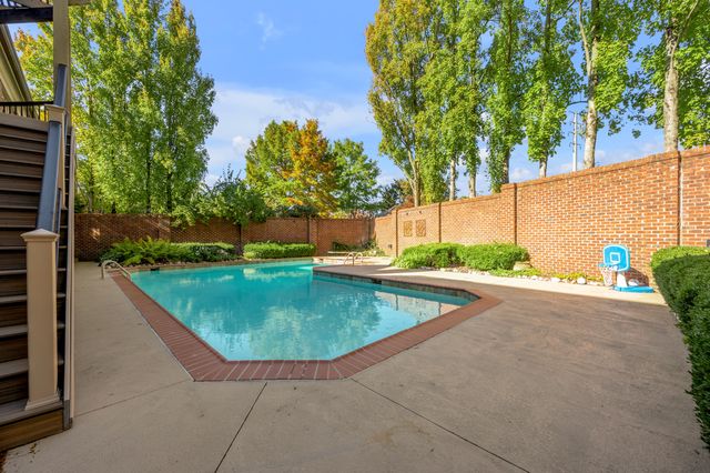 1884 Honey Spring Place, Lexington, KY 40502