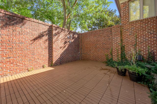 1884 Honey Spring Place, Lexington, KY 40502