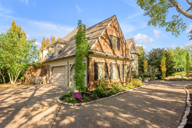 1884 Honey Spring Place, Lexington, KY 40502