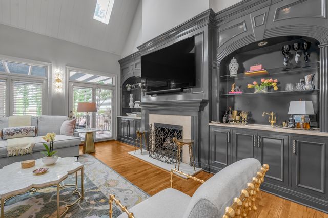 1884 Honey Spring Place, Lexington, KY 40502