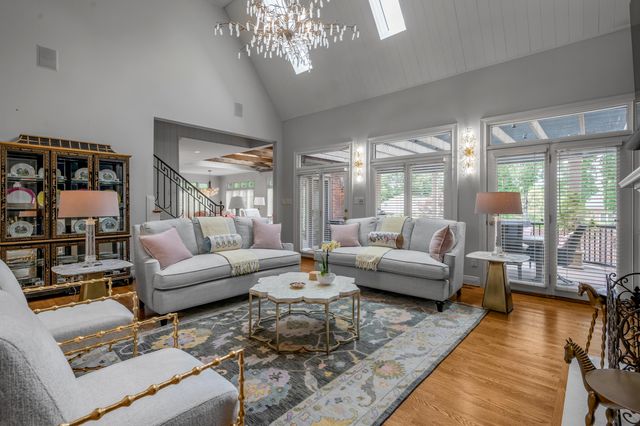 1884 Honey Spring Place, Lexington, KY 40502