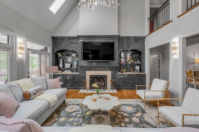 1884 Honey Spring Place, Lexington, KY 40502