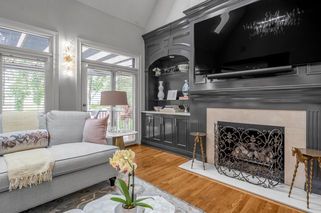 1884 Honey Spring Place, Lexington, KY 40502