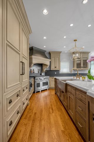 1884 Honey Spring Place, Lexington, KY 40502