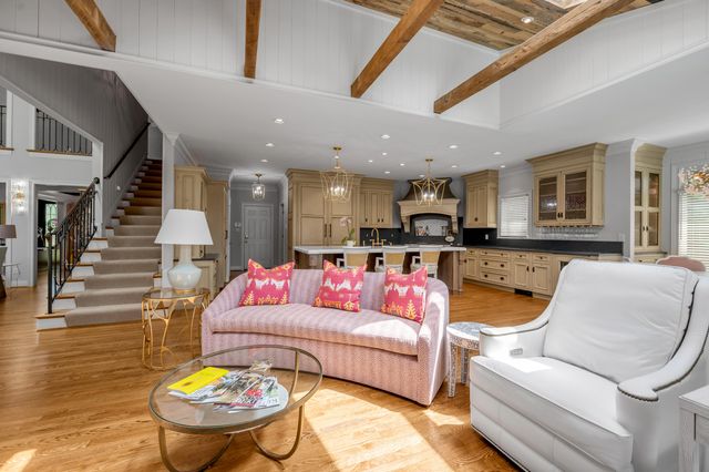 1884 Honey Spring Place, Lexington, KY 40502