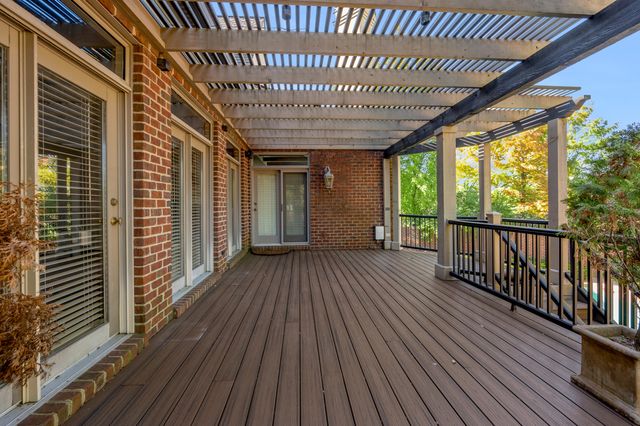 1884 Honey Spring Place, Lexington, KY 40502