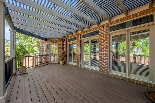 1884 Honey Spring Place, Lexington, KY 40502