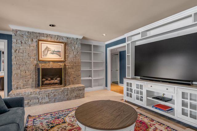 1884 Honey Spring Place, Lexington, KY 40502