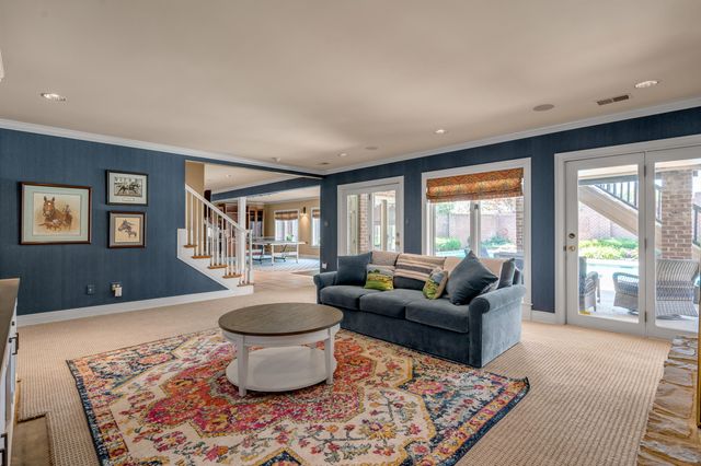 1884 Honey Spring Place, Lexington, KY 40502