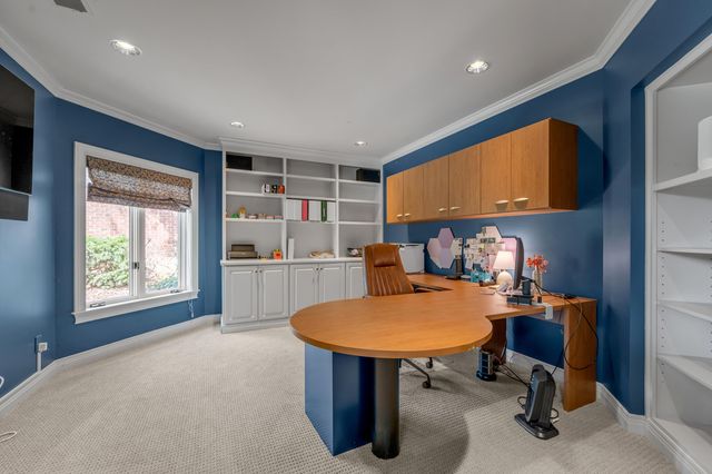 1884 Honey Spring Place, Lexington, KY 40502