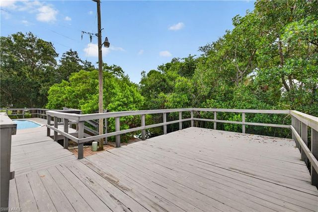 16970 Carolyn LN, North Fort Myers, FL 33917