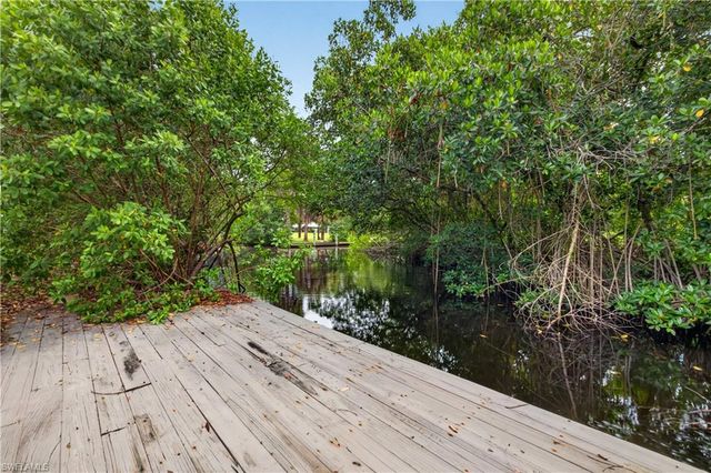 16970 Carolyn LN, North Fort Myers, FL 33917