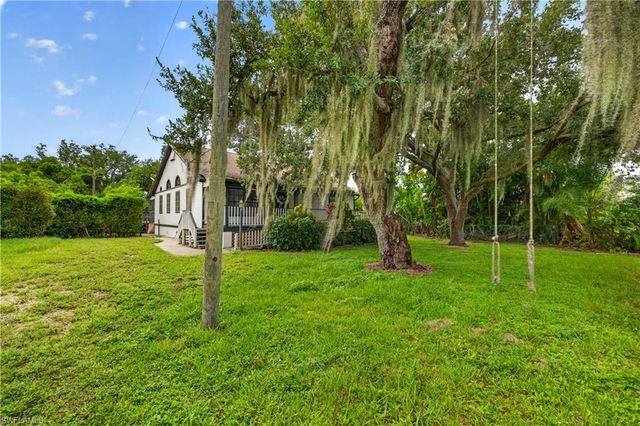 16970 Carolyn LN, North Fort Myers, FL 33917
