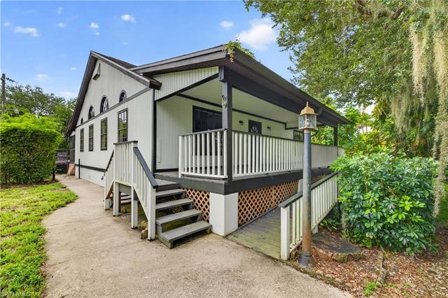 16970 Carolyn LN, North Fort Myers, FL 33917