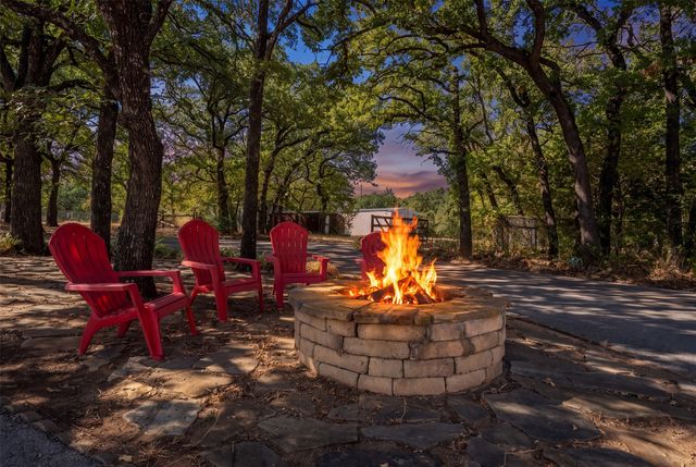 3815 Lucy Trimble Road, Burleson, TX 76028