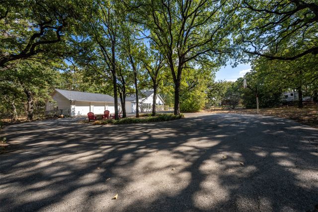 3815 Lucy Trimble Road, Burleson, TX 76028