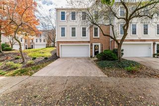 121 Cliffside Commons, Rocky River, OH 44116