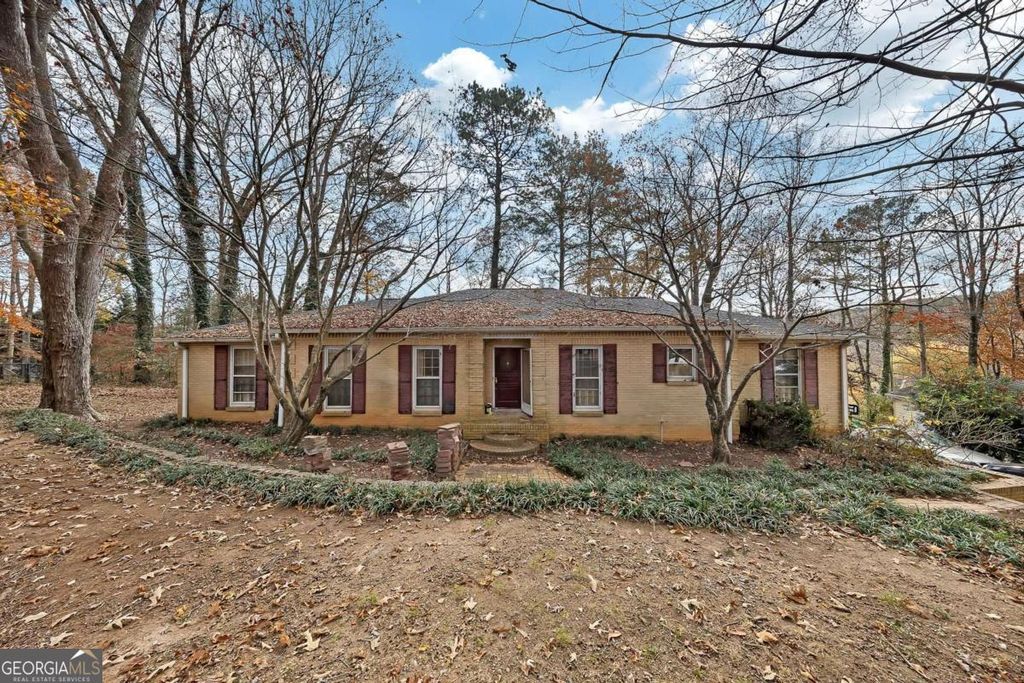 4520 Huntridge Drive NE, Roswell, GA 30075