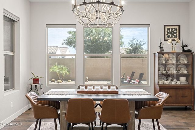 1823 E WATFORD Court, Gilbert, AZ 85298