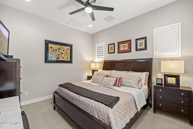 1823 E WATFORD Court, Gilbert, AZ 85298