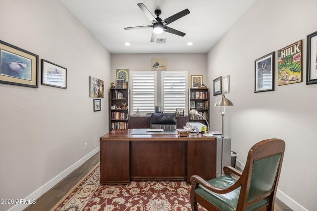 1823 E WATFORD Court, Gilbert, AZ 85298