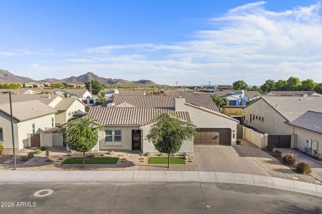 1823 E WATFORD Court, Gilbert, AZ 85298