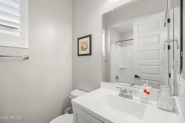 1823 E WATFORD Court, Gilbert, AZ 85298