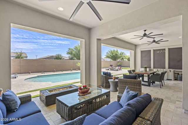 1823 E WATFORD Court, Gilbert, AZ 85298