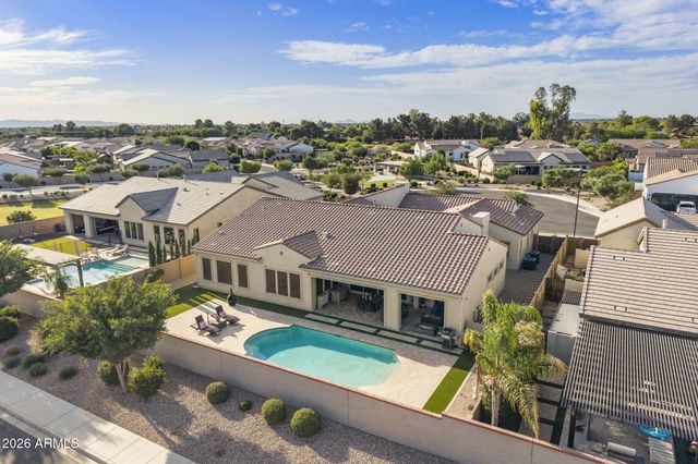 1823 E WATFORD Court, Gilbert, AZ 85298