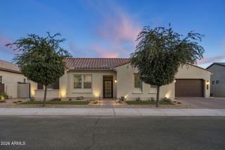 1823 E WATFORD Court, Gilbert, AZ 85298